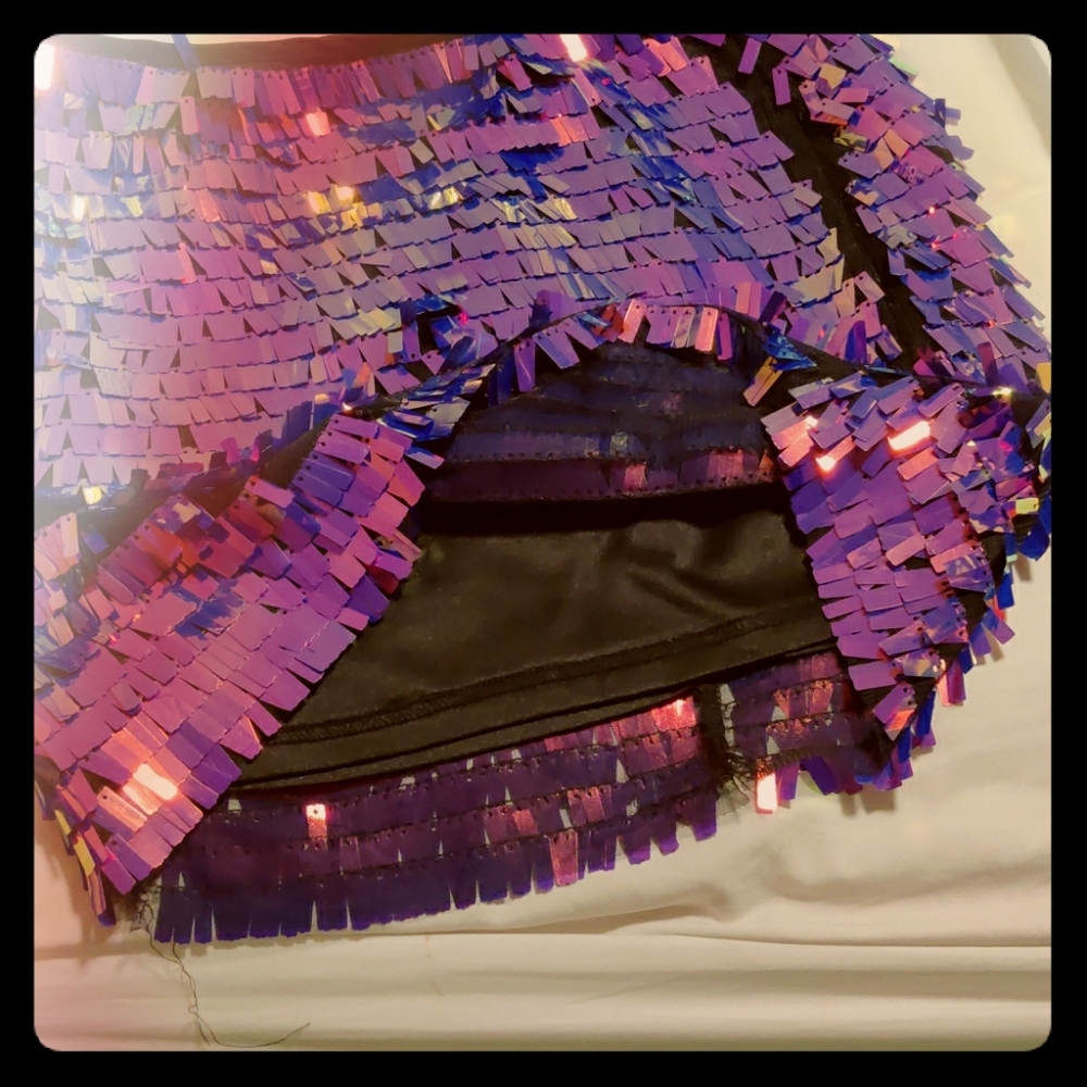 IRIDECENT skirt size small not much stretch